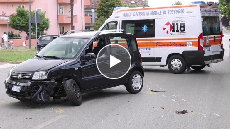 Schianto a Copparo tra due auto, un ferito grave a Cona