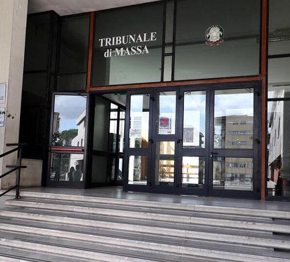 Decine di patenti false a Massa-Carrara: il processo a ottobre. Tutti i nomi delle persone coinvolte