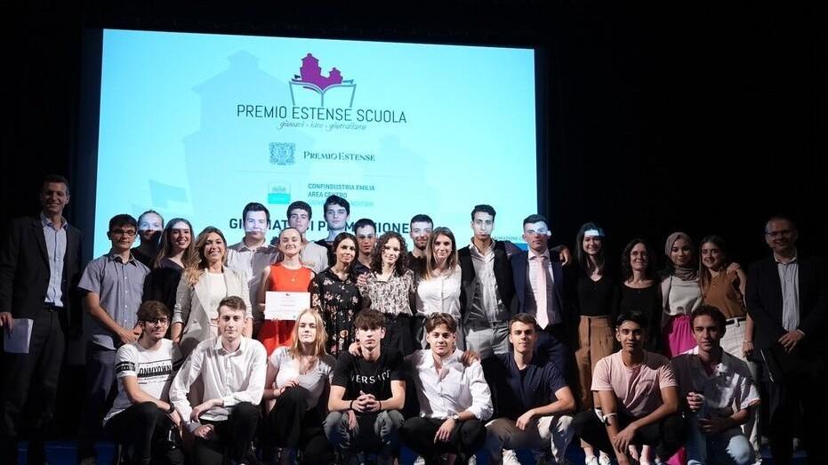 Premio Estense Scuola. La “5ªQ” del liceo Roiti trionfa nella sfida tra gli “aquilotti”