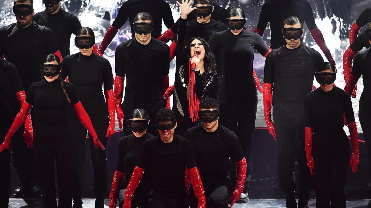 Laura Pausini è guarita dal Covid, sarà a Campovolo l'8 e 11 giugno