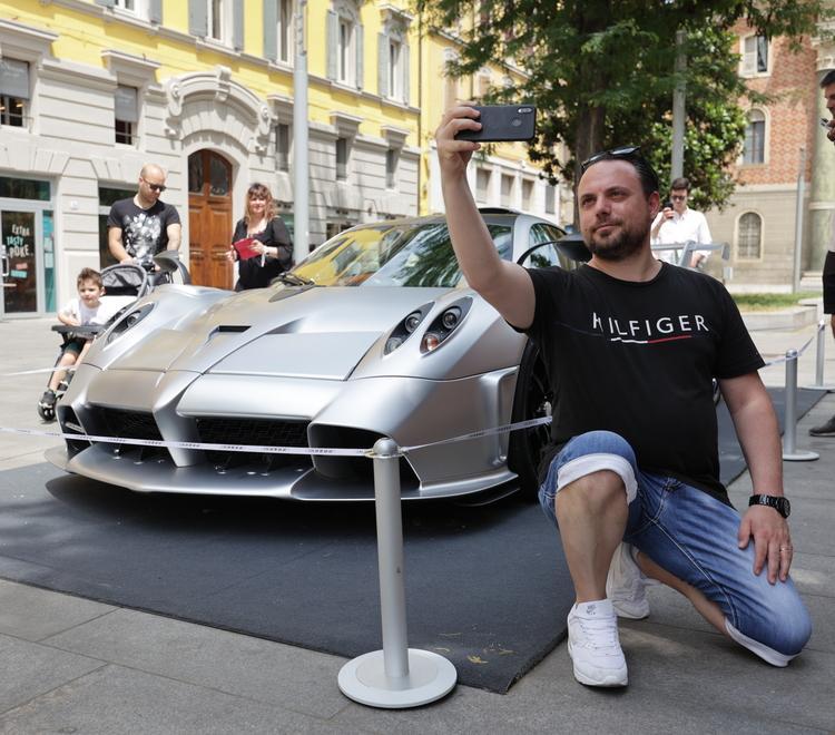 Modena al Motor Valley Fest Il battilastra incanta i turisti al Mef 