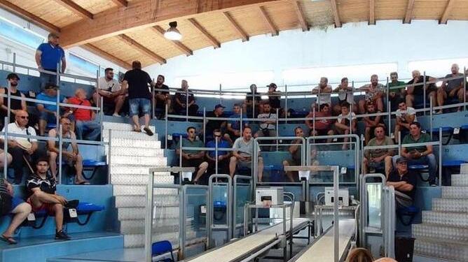 L’ira dei pescatori: «Ci fermiamo tutti, anche le pescherie»