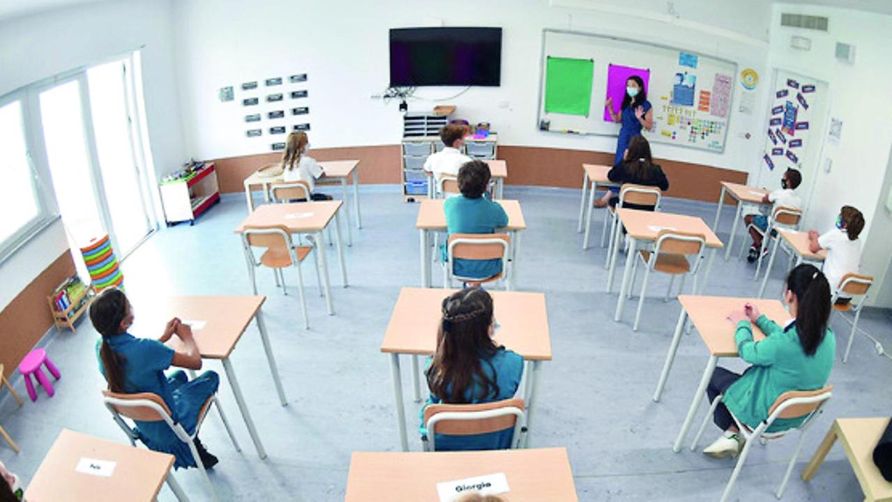 Cattedre vuote a Reggio Emilia. Gli alunni devono tornare a casa