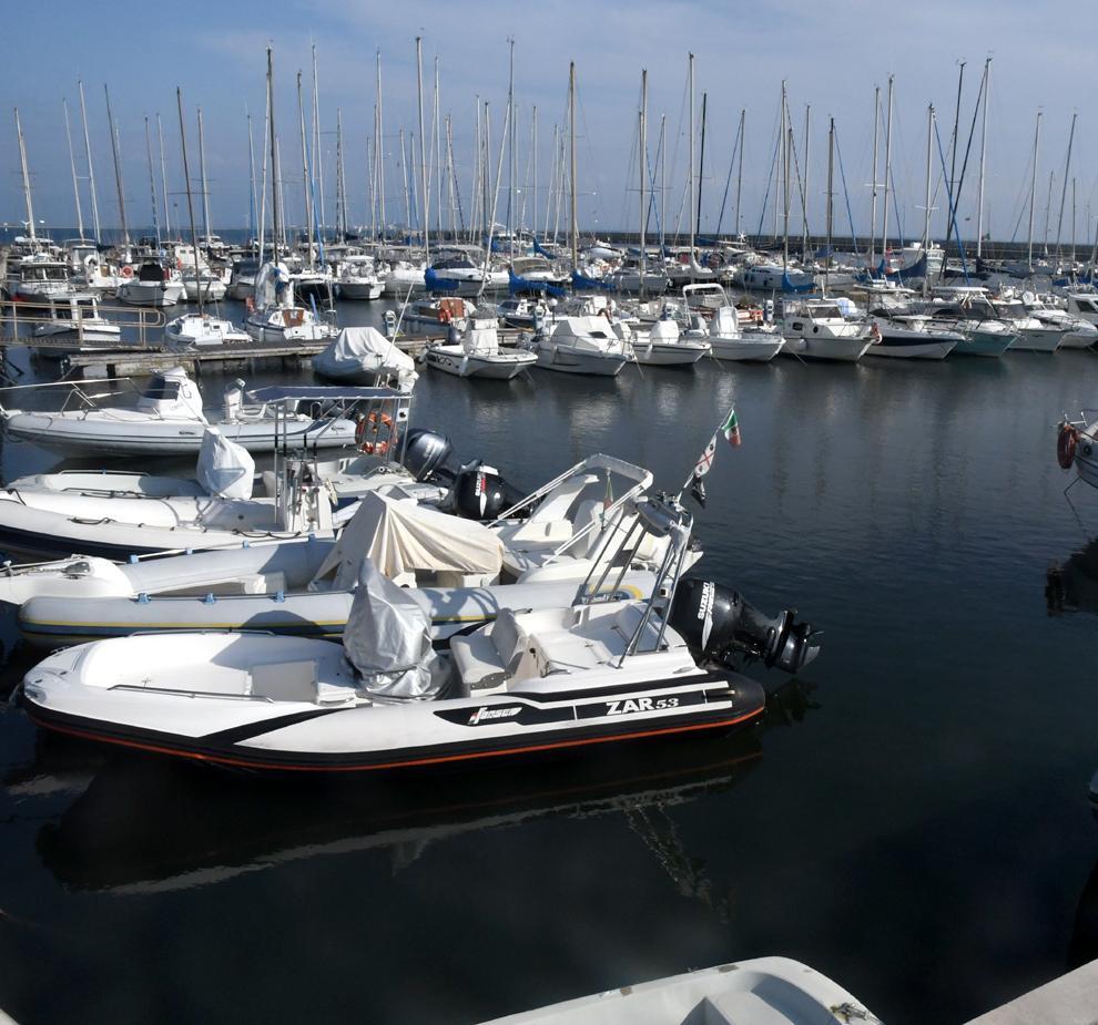 Oristano, il porticciolo annaspa in mezzo ai lavori mai fatti 