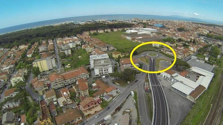 Via del Mare a Viareggio, Balducci: «Pronti a cedere l’area anche senza esproprio»
