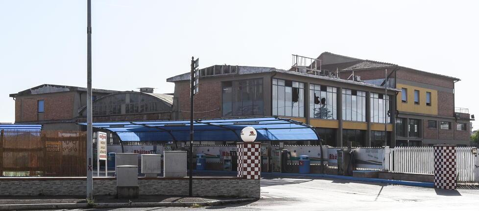 L’ex Baroncini si trova lungo l’Aurelia Nord, lì sorgeva la vecchia Iveco