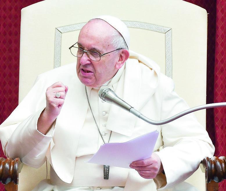 Scontro tra il Papa e Betori: «Perché dissi no a Firenze» 