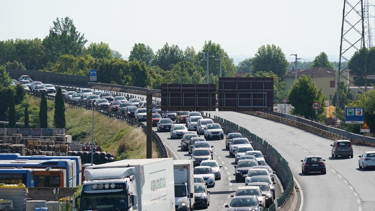 Un'altra immagine della code (foto Silvi)