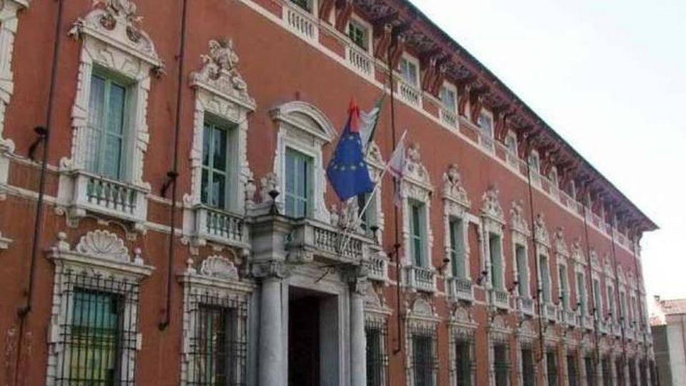 L’ingresso di Palazzo Ducale che è la sede degli uffici della Provincia di Massa Carrara. L’ente ha annunciato 14 assunzioni nel corso del 2022