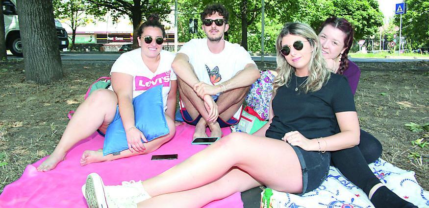 Reggio Emilia. Il popolo del Liga in attesa: «Sette giorni in tenda per festeggiare insieme»