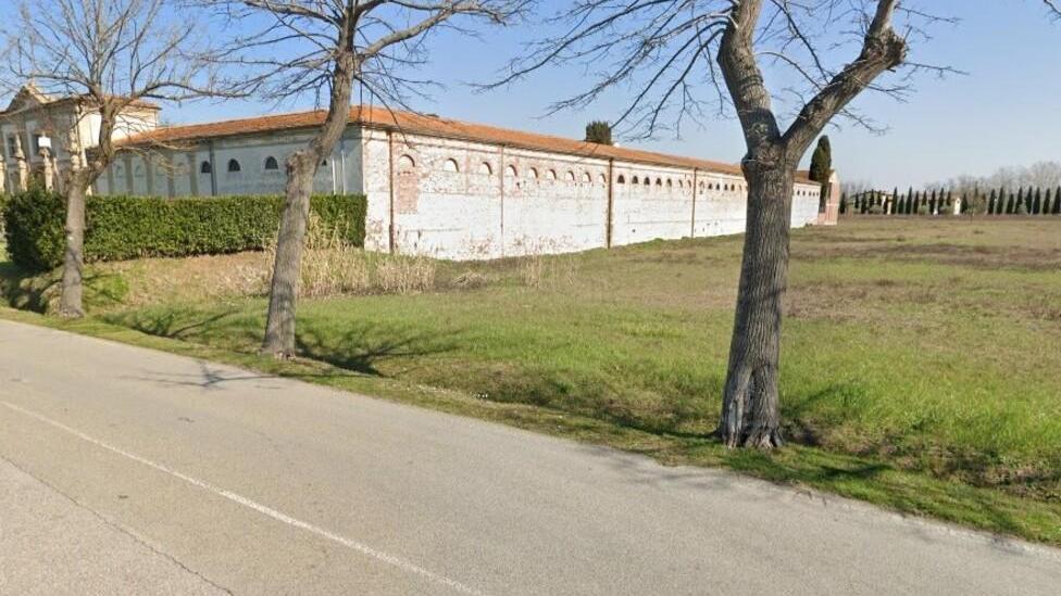 Un terreno a fianco del cimitero della Misericordia a Pontedera, l’area a cui pensavano Bagnoli e Valleggi quando hanno presentato la mozione sul camposanto per gli animali