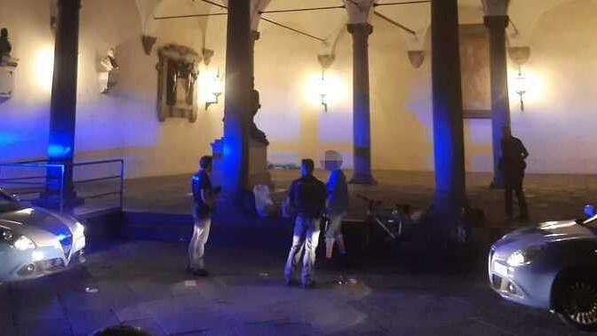 Lucca: risse a raffica, scatta un nuovo arresto per il “terrore” di piazza San Michele: il nome dell'uomo in manette