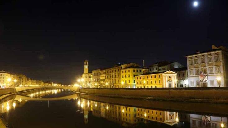Una notte di violenza sui lungarni, a Pisa