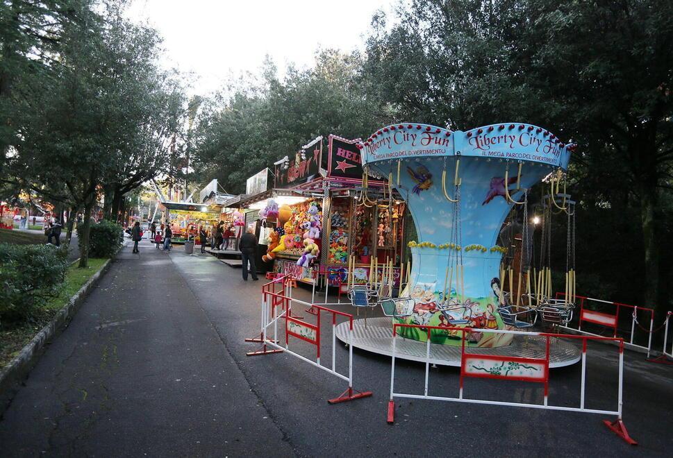 Polemica a Montecatini: «Luna Park via dal centro», scatta la raccolta di firme 