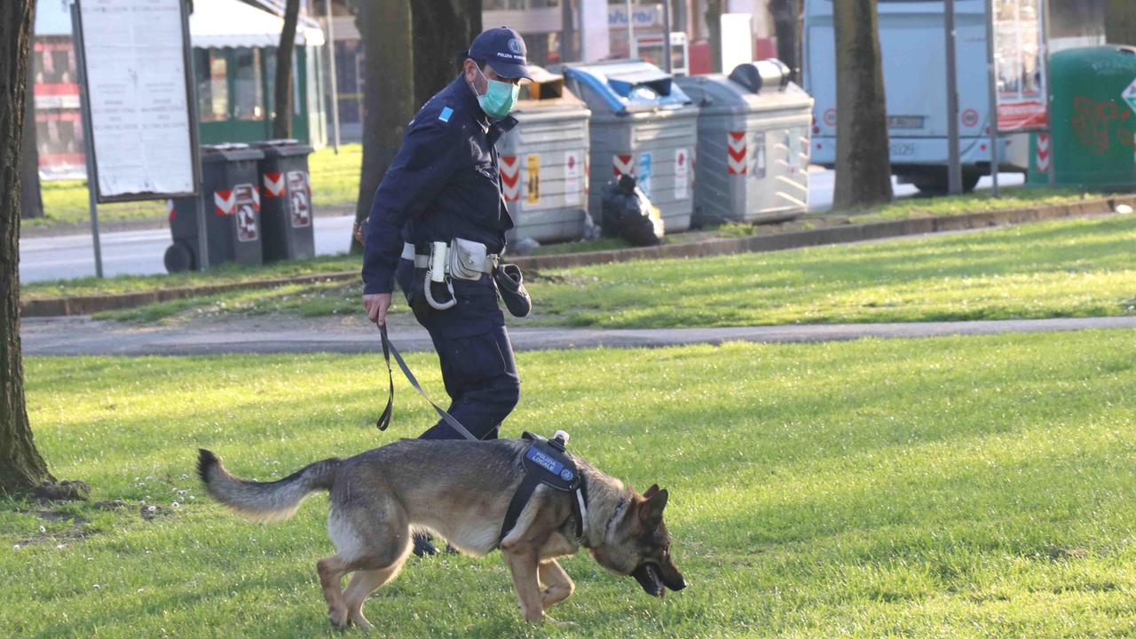 Ferrara, con la droga vicino a una scuola