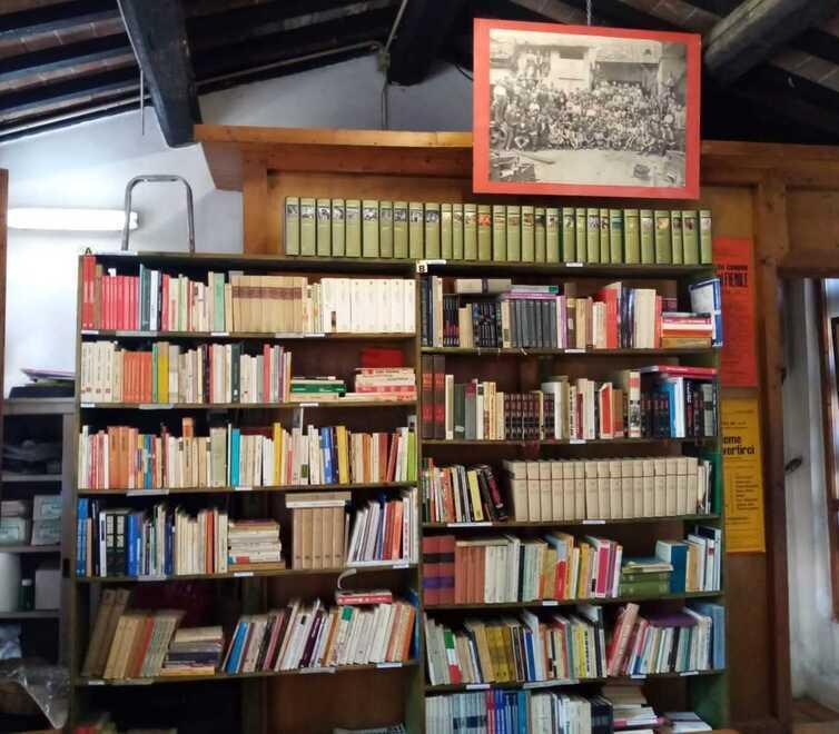 Viareggio, apre al Varignano la biblioteca di quartiere: «Un regalo alla città» 