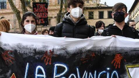 Stagi demolizione e ricostruzione; «La nuova scuola pronta nel 2025»