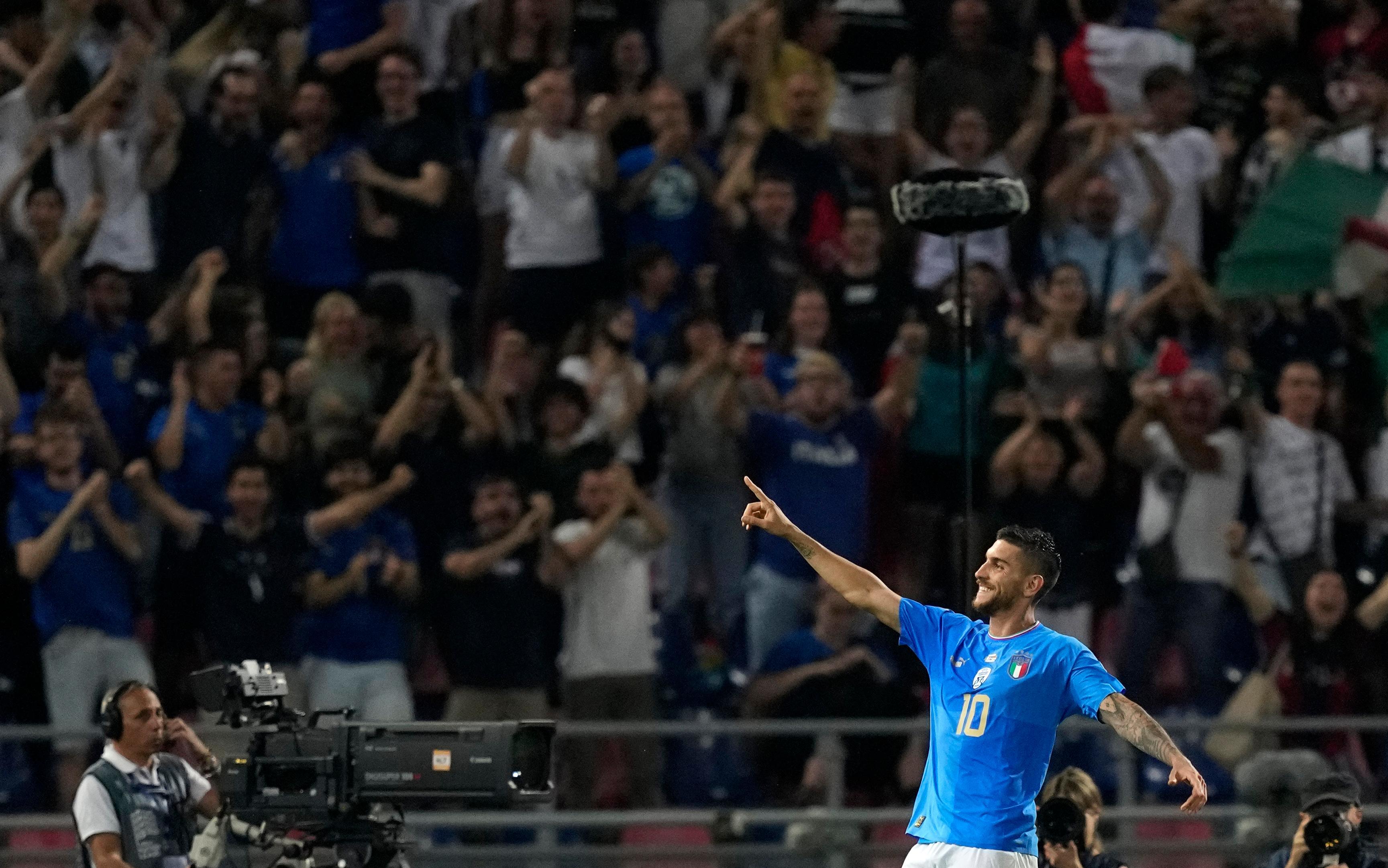 Lorenzo Pellegrini esulta dopo la rete del momentaneo 1-0 con la Germania in Nations League: alla fine l'Italia chiude il match sull'1-1 (Foto Ap/Antonio Calanni)
