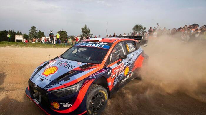 Ribaltone al Rally mondiale: in testa c'è la Hyundai di Tanak