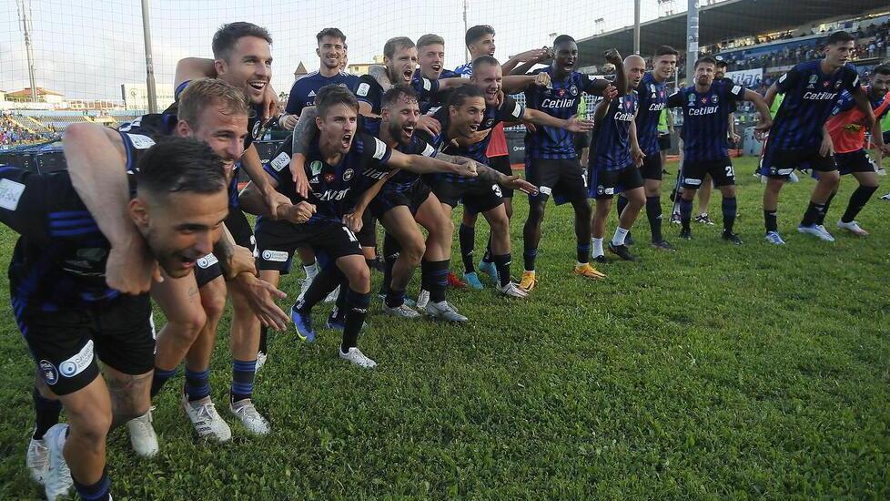 Pisa, è la settimana delle scelte e intanto parte l’assalto ai gioielli