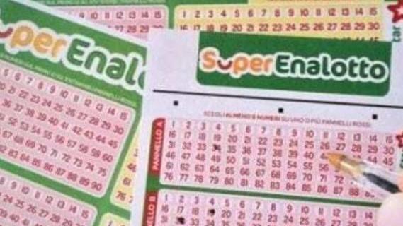 Castelvetro, vinti 43mila euro al Superenalotto grazie a un "5"