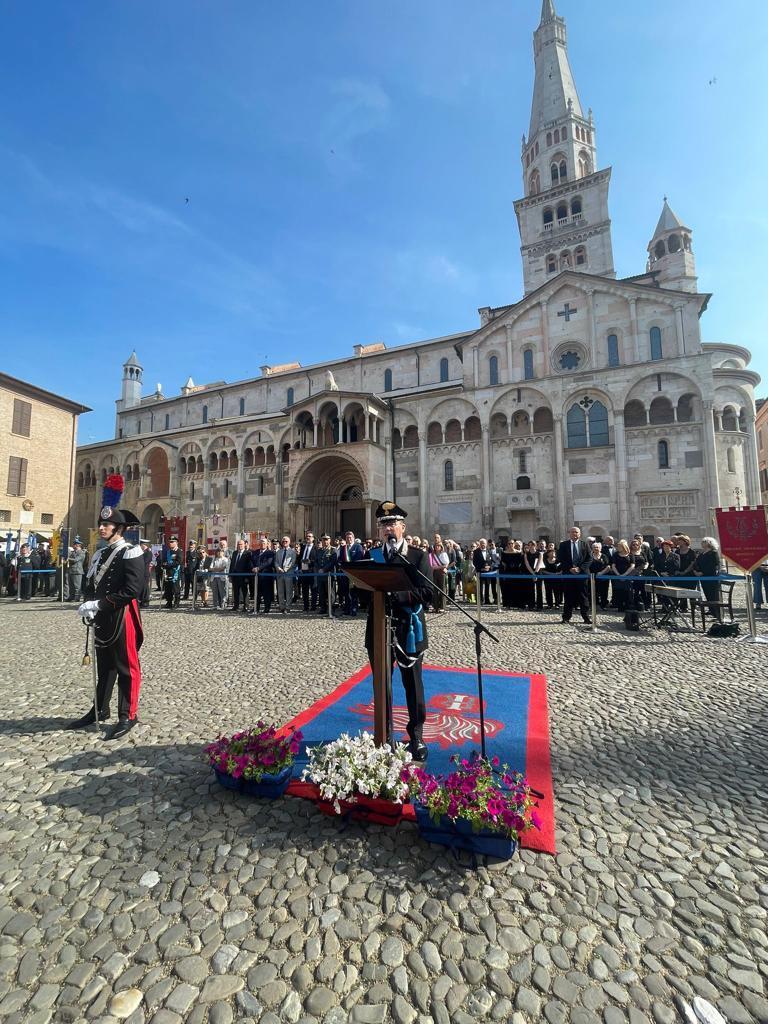 Modena, festa dei carabinieri in piazza Grande