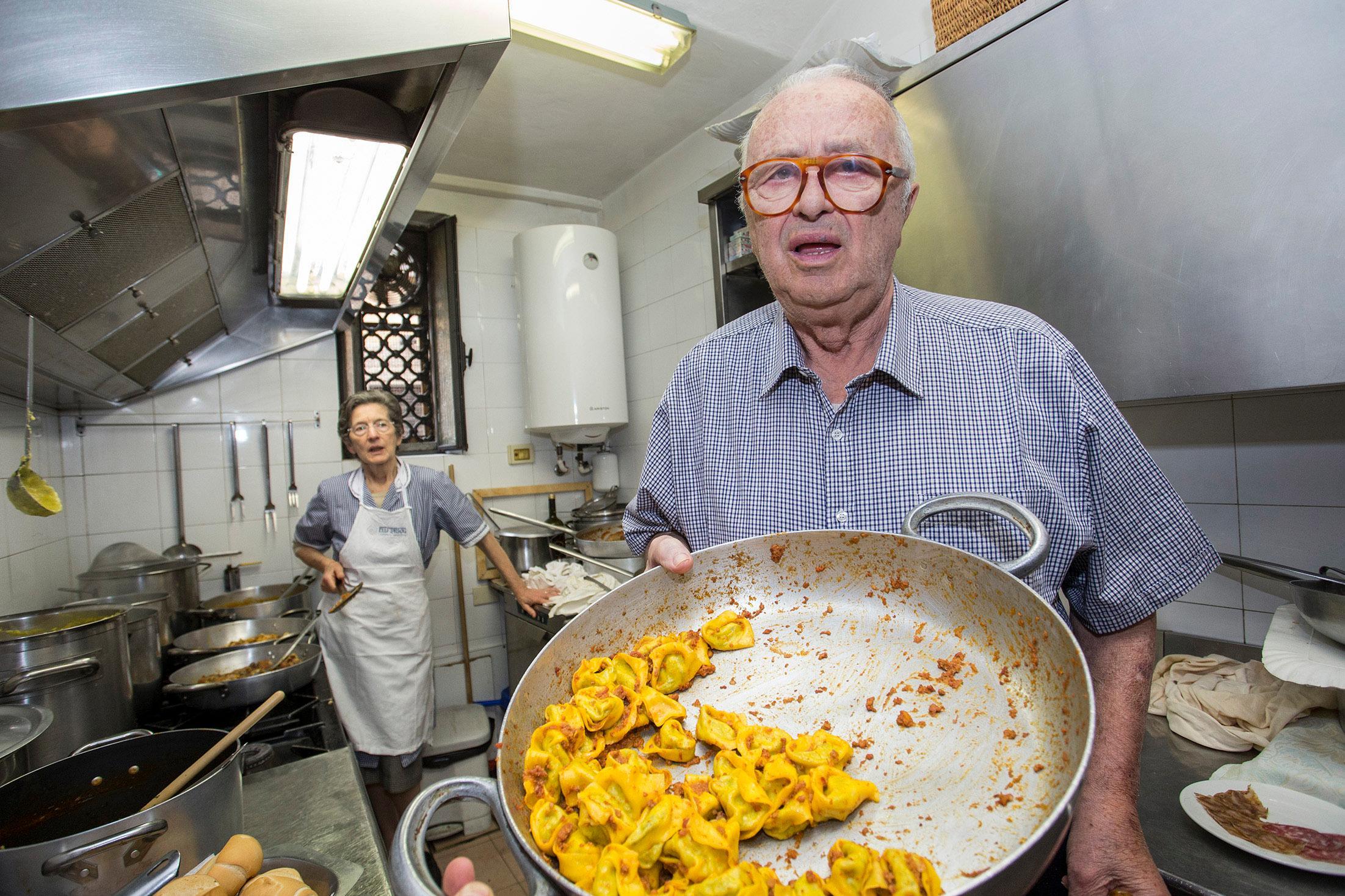 Modena La morte di Ermes. Le “Tre Esse” sempre fisse nel menù e i classici della cucina geminiana 