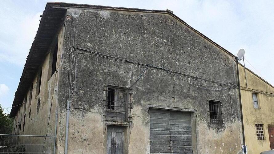 l’antico fienile di proprietà della Regione