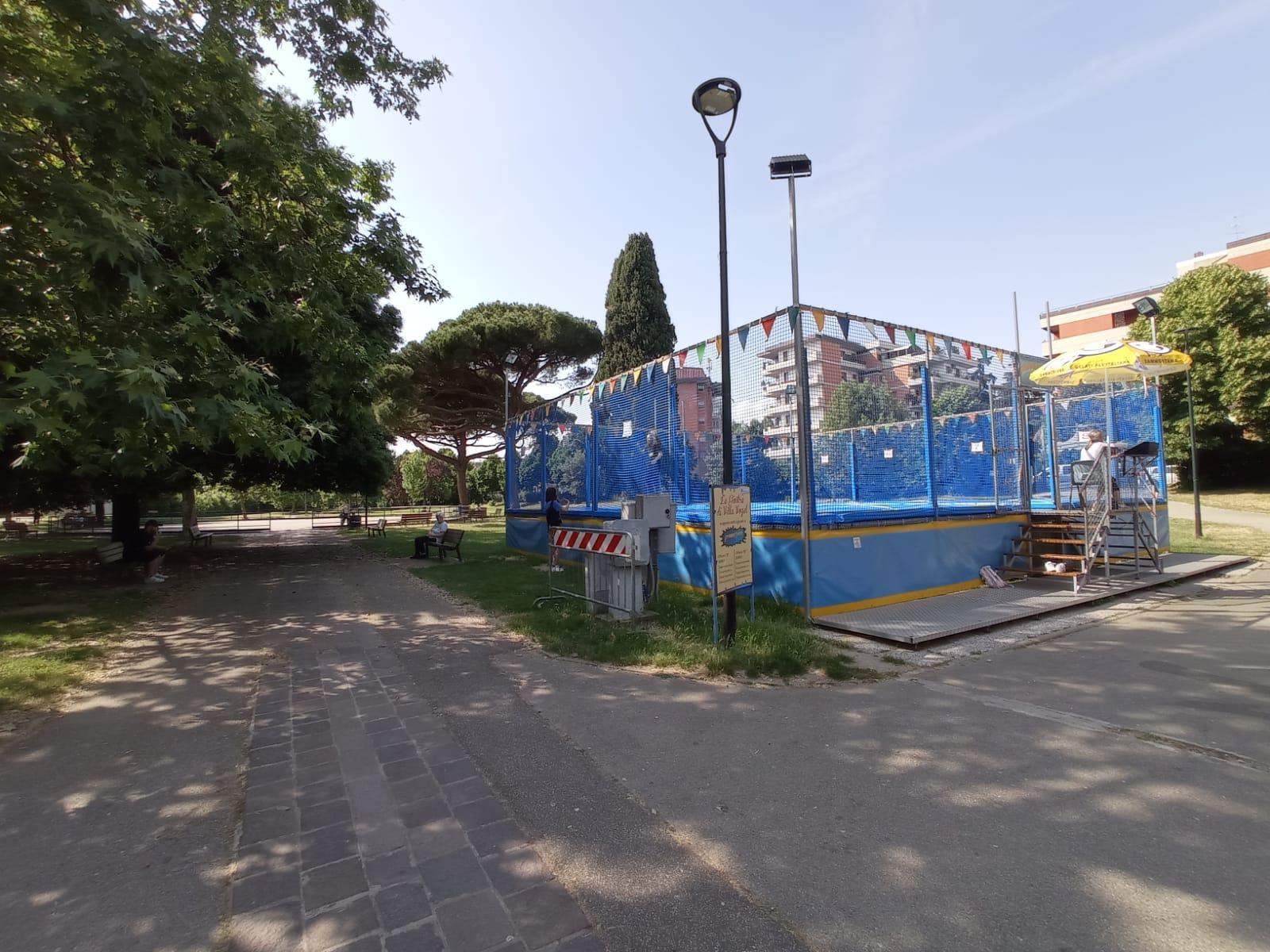 Bulli all’Isolotto, nuova rissa. I residenti: «Li abbiamo fermati noi, erano già cominciati a volare gli schiaffi»