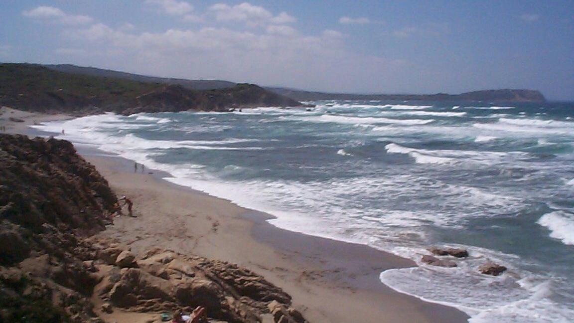 Alghero, grosso sasso e sabbia di Rena Maiore nel bagaglio di un turista: sanzionato