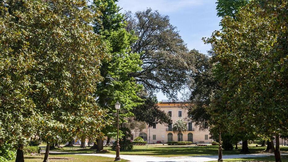 Sopra Villa Borbone la residenza donata nel 1985 dall’ingegner Benvenuto Barsanti