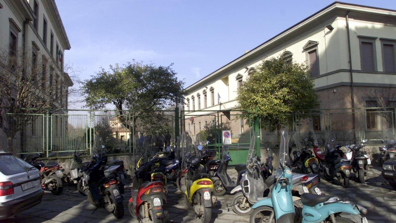 L'istituto di Agraria alle Cascine: qui uno studente è entrato in aula con una pistola giocattolo (Foto Massimo Sestini)