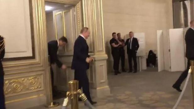 Putin e il mistero degli agenti segreti russi che raccolgono feci e urine del presidente durante i viaggi all'estero