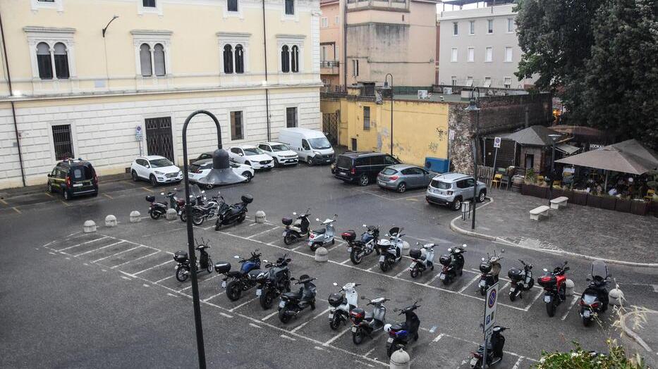 Sosta Novità in piazza del Popolo Sei posti a pagamento per le auto
