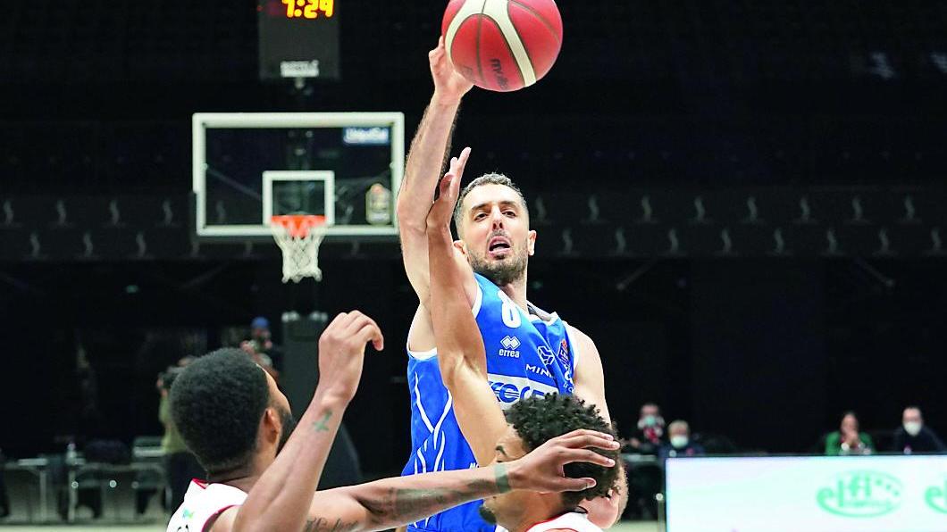 L’ex Della Valle apre il valzer degli esterni