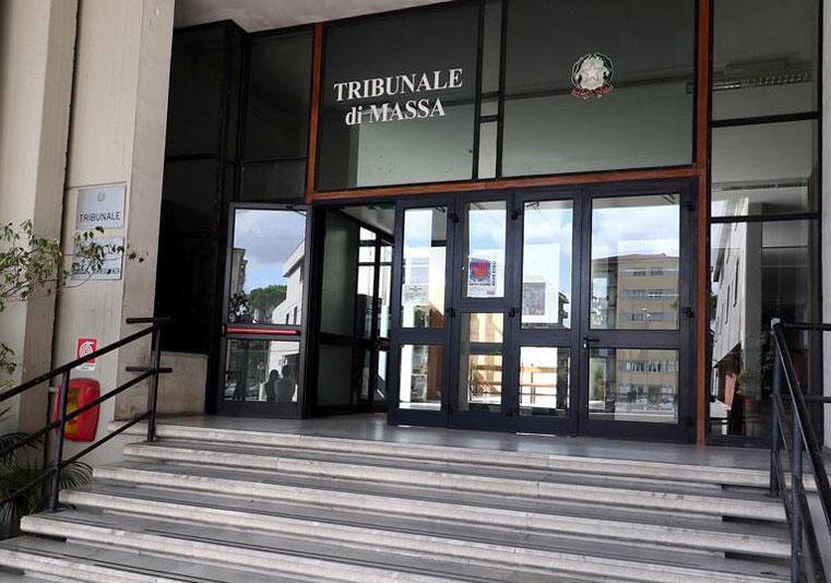 Il presunto killer doveva essere in carcere, ispettori in tribunale a Massa
