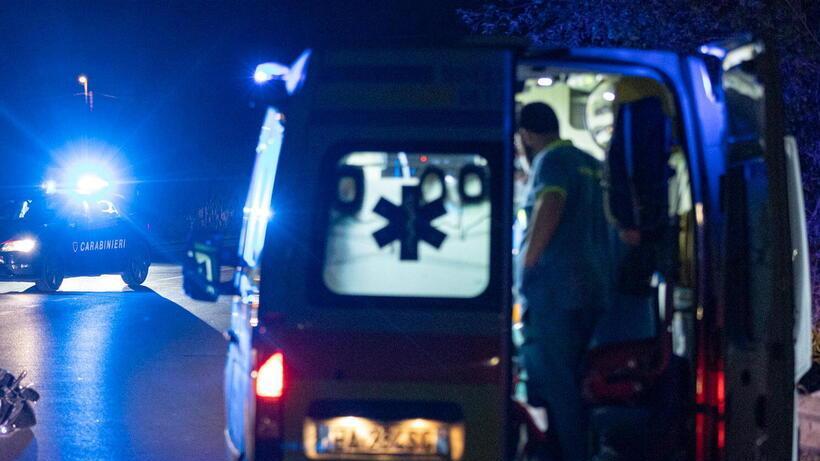Si schianta contro il guardrail: in coma motociclista di 51 anni