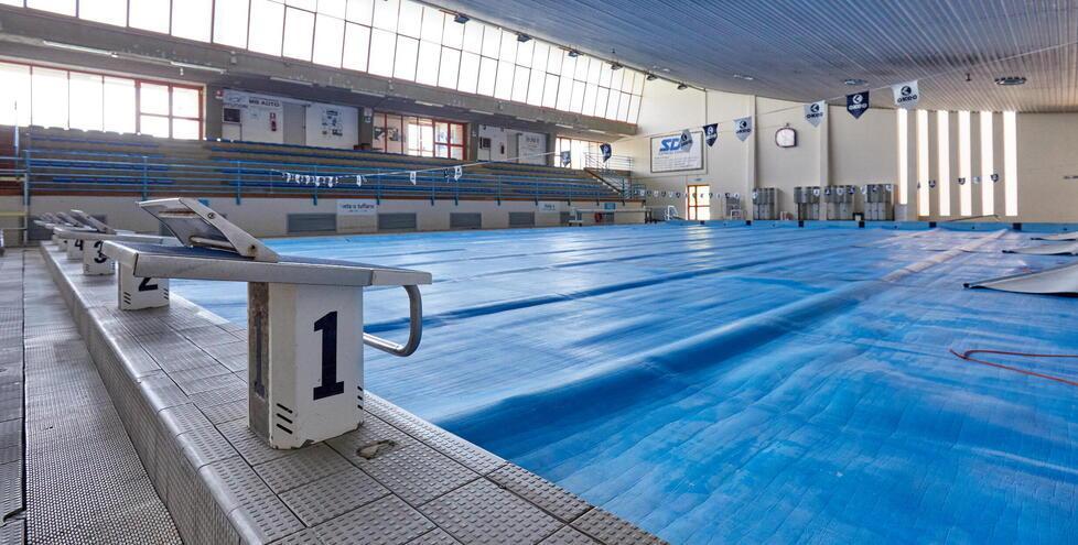 Piscina di Empoli, fiducia ad Aquatempra. Ma i lavoratori sono in difficoltà 