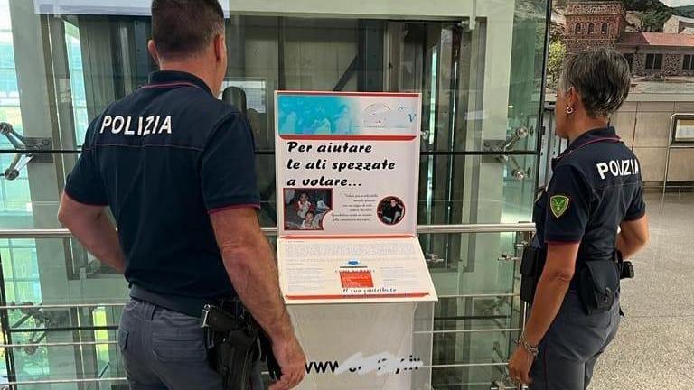 Detenuto in permesso nell'isola cerca di rubare la cassetta di offerte di una onlus in aeroporto