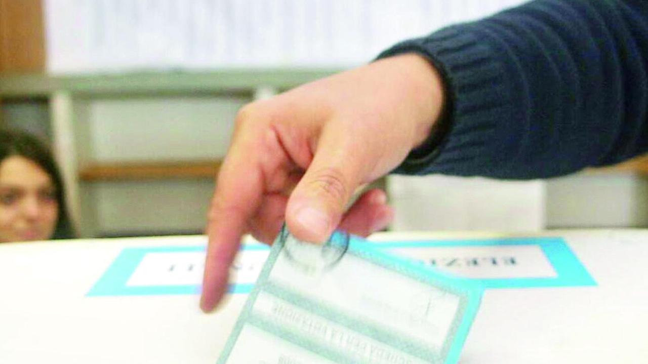 Camaiore e Forte dei Marmi scelgono sindaco e consiglio: seggi aperti dalle 7 alle 23