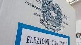 Carrara sceglie il sindaco: una poltrona per otto