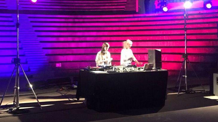 Erika e Martina dj fanno ballare al Pecci