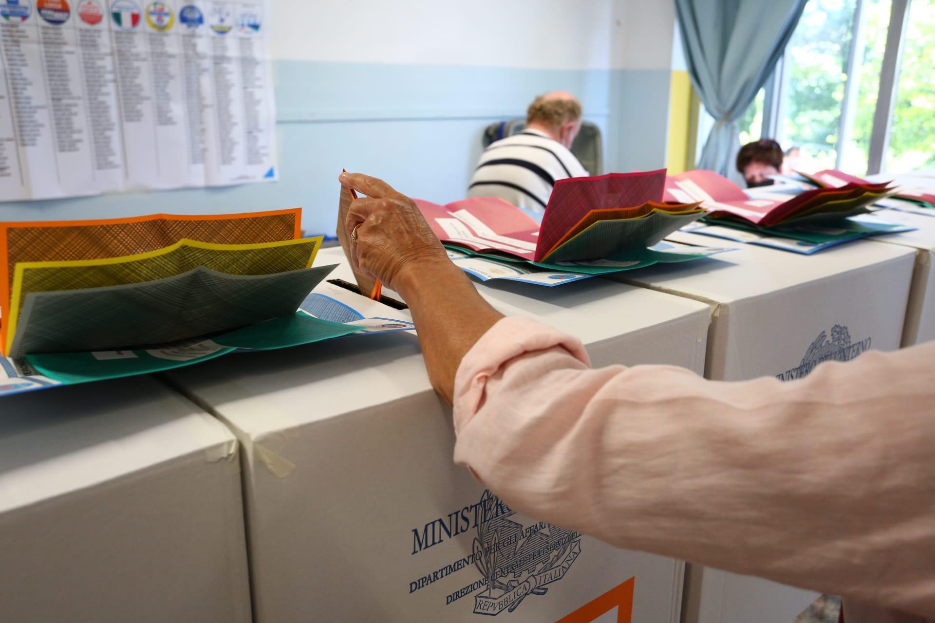 Lucca, in lievissimo calo l'affluenza alle elezioni comunali 
