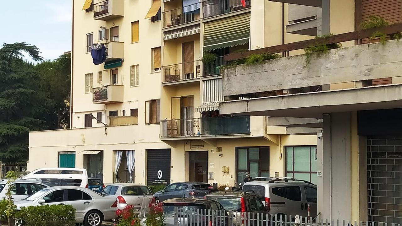 Il palazzo dove è avvenuta la sparatoria