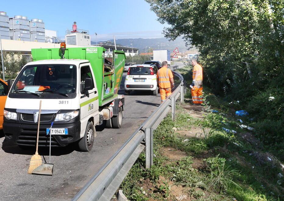 Alia internalizza la raccolta rifiuti, ma 10 lavoratori perdono il posto 