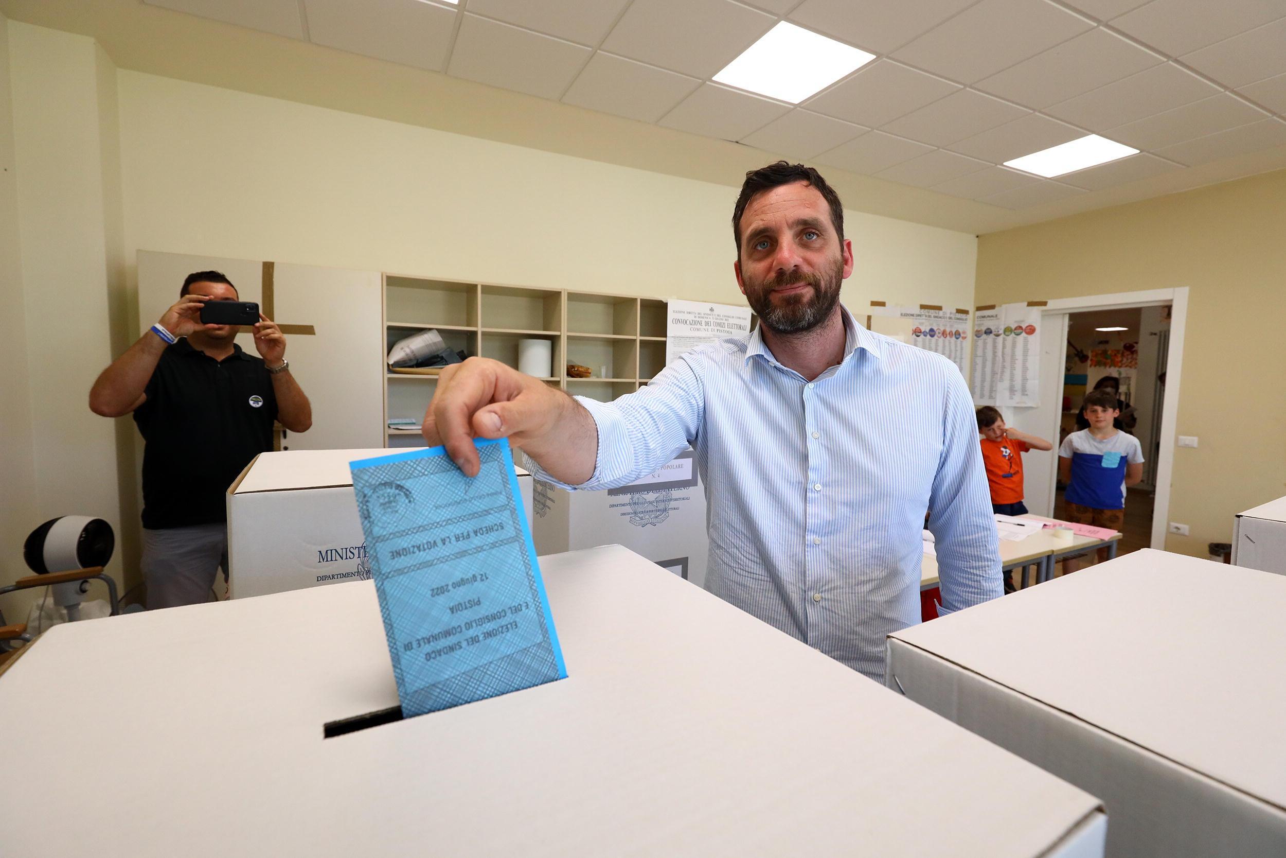 Pistoia, il sindaco Tomasi trionfa al primo turno con il 51,49%. I dati definitivi