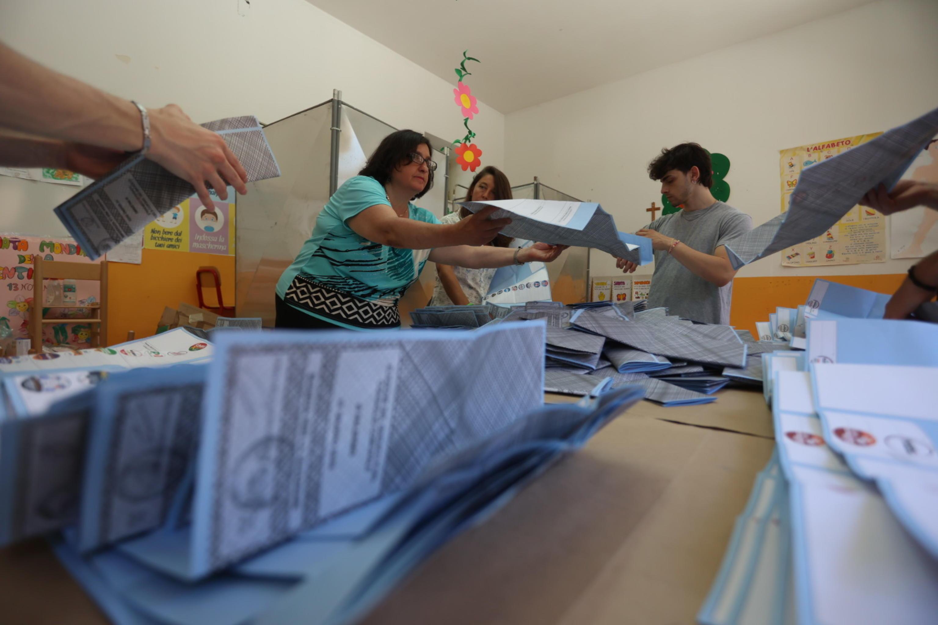 L'analisi del voto in Toscana dopo il primo turno delle elezioni amministrative