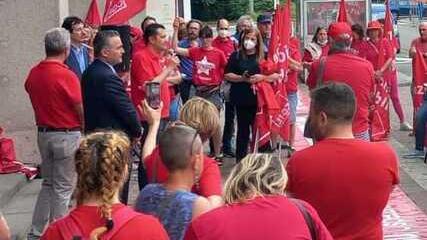 Trecento sanitari protestano davanti la sede della Regione Emilia Romagna