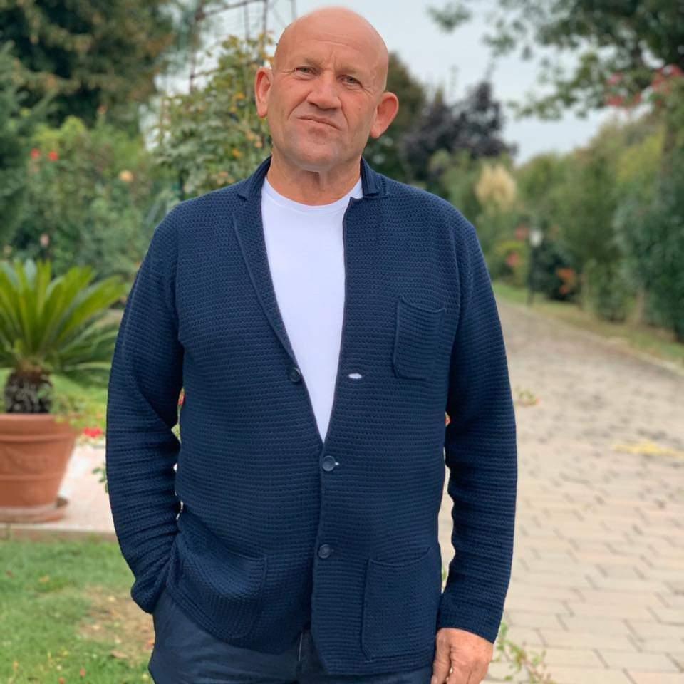 Castelfranco, duplice femminicidio. Dopo la strage è andato al bar «Chiamatemi i carabinieri»