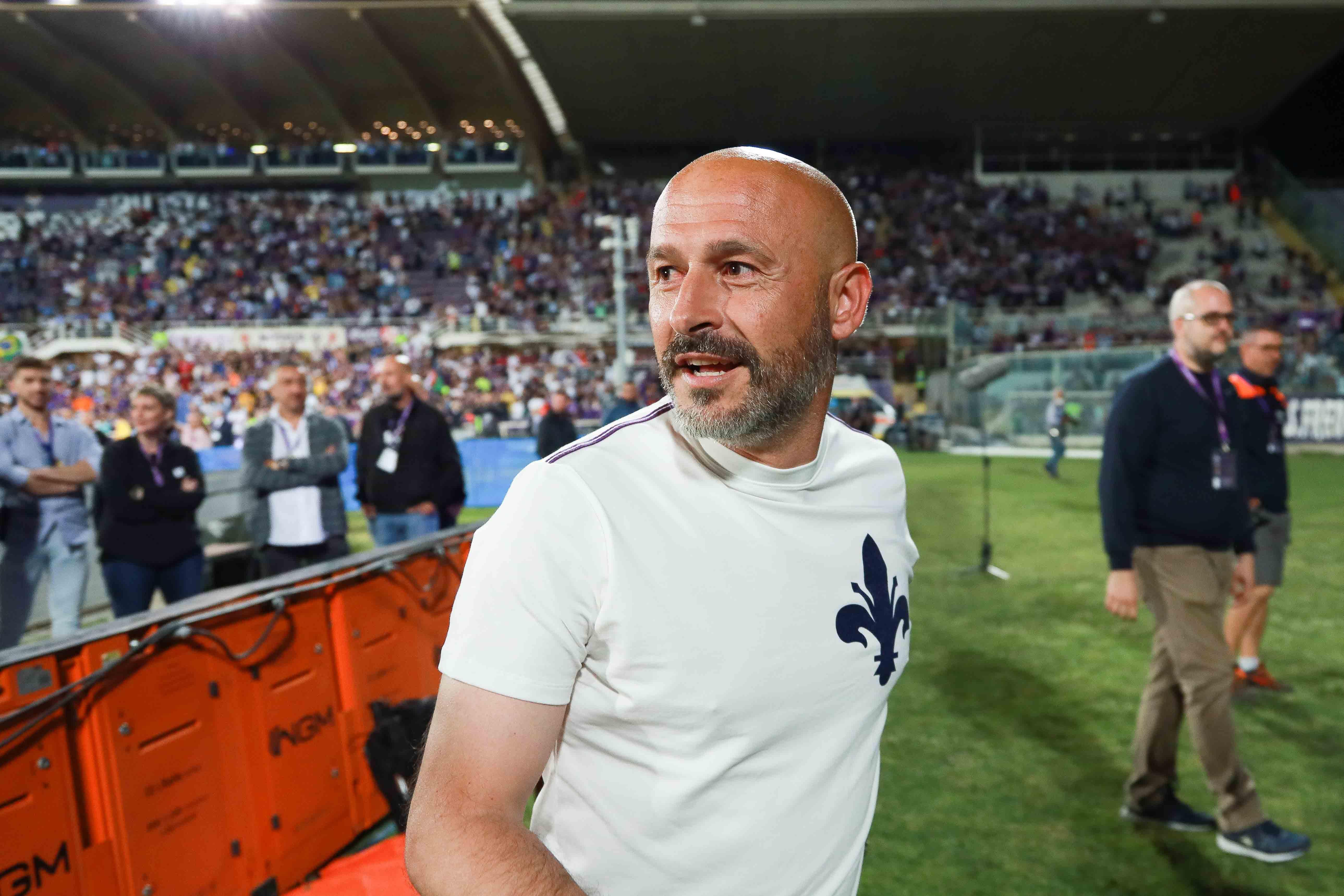 L’ultima firma e la clausola su mister Italiano agitano i tifosi